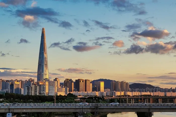 Seoul - Namsan Tower, Hongdae nights and the Han River